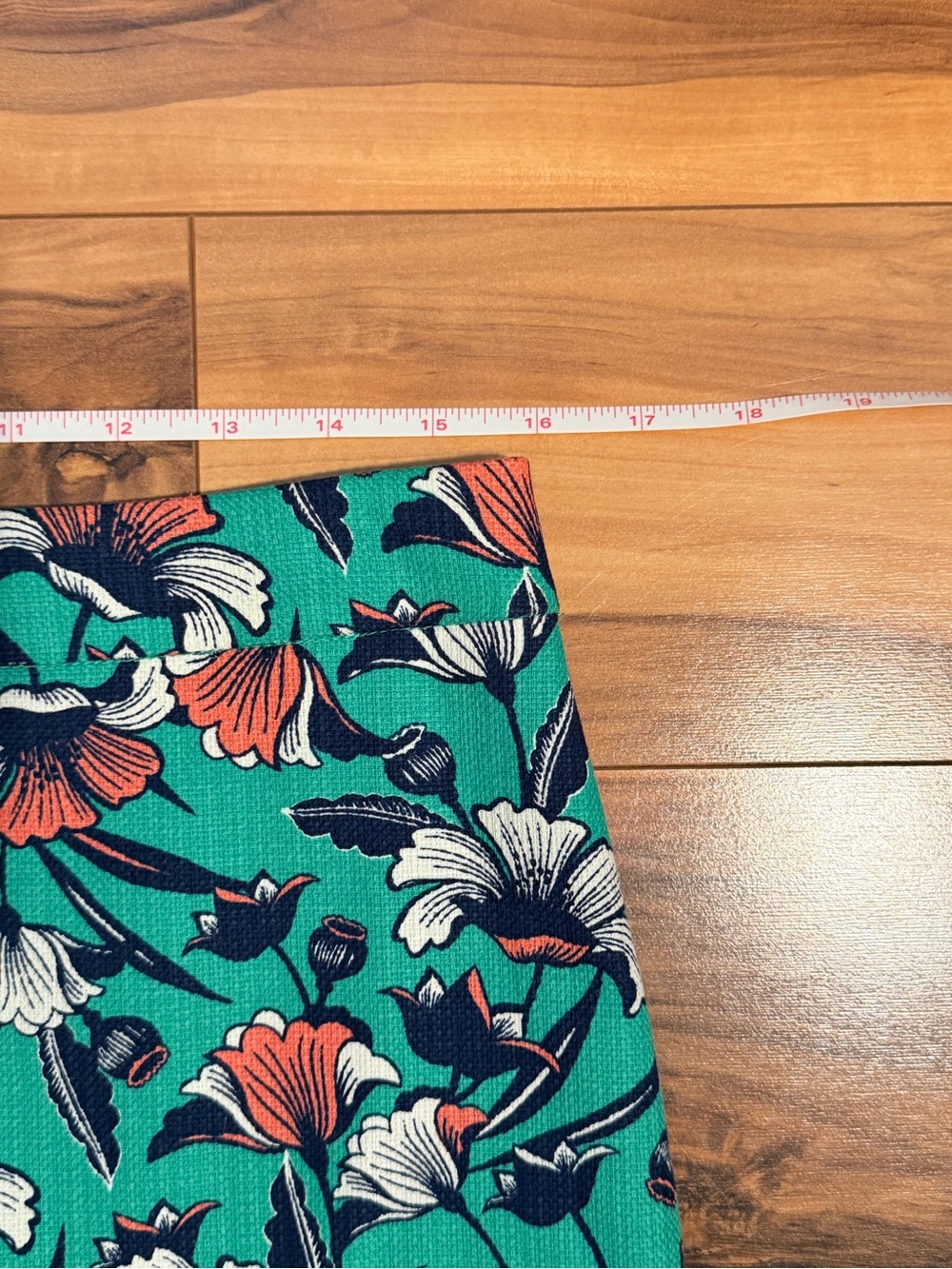 J Crew Floral Pencil Skirt in Emerald Green - Picture 7 of 7
